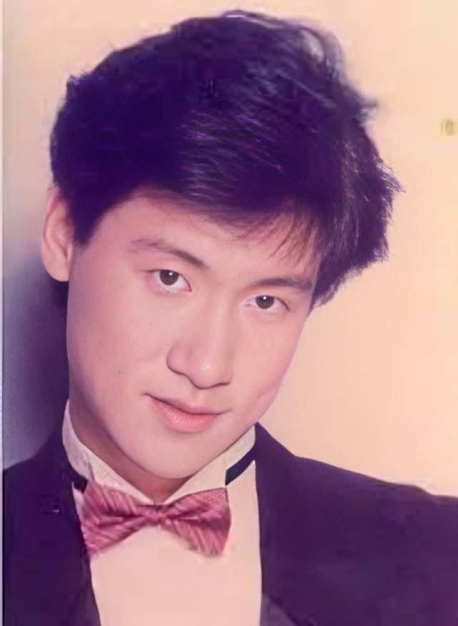 歌手吕方,与郑裕玲相恋16年分手,娶小16岁女富商成人生赢家