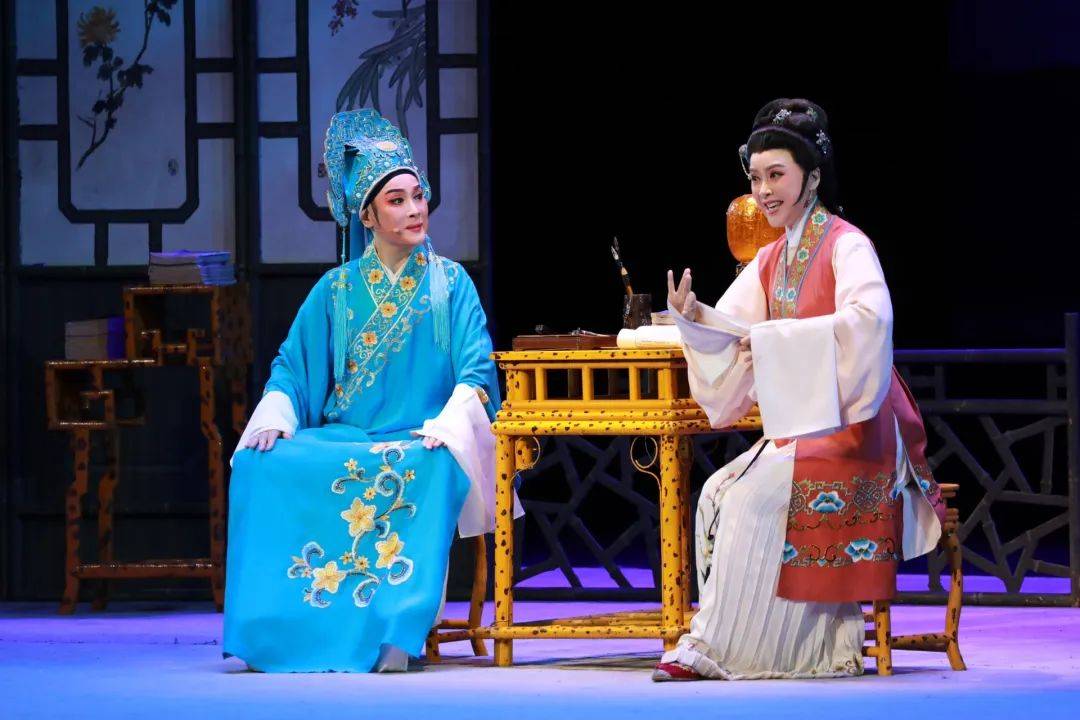 "风·范" | 纪念越剧宗师范瑞娟诞辰100周年系列演出《青衫·红袍》