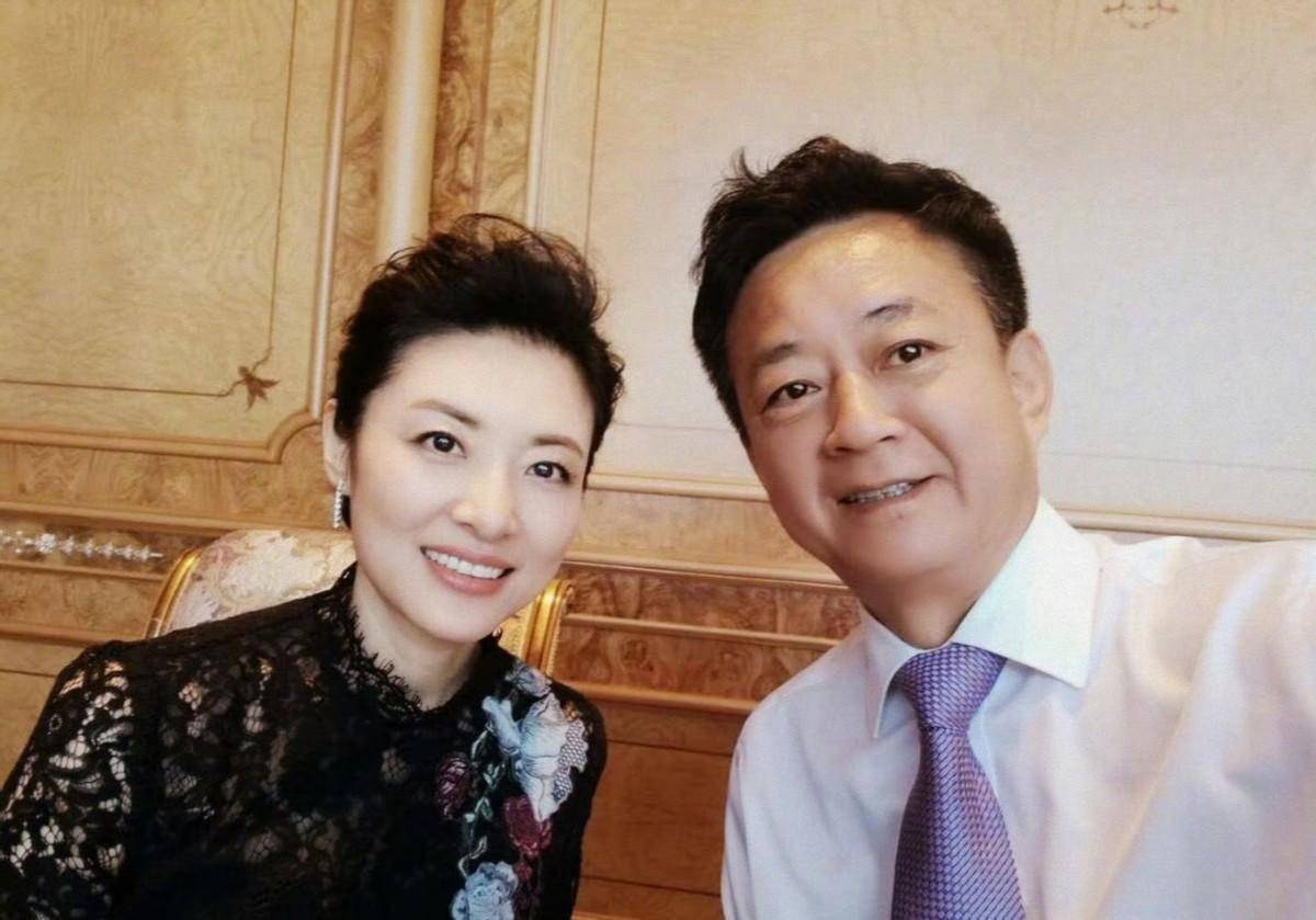 周涛董卿张泽群朱军罕见同框,周涛还是这么美,朱军沧桑了很多