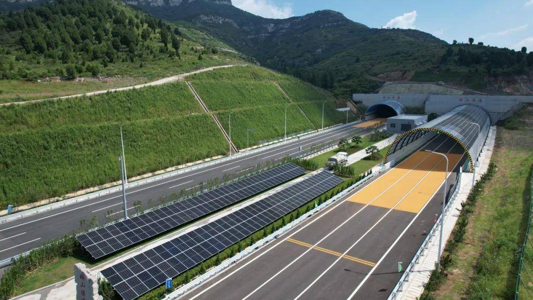 智慧云收费,机器人发卡.山东高速公路科技加持提升公众出行体验