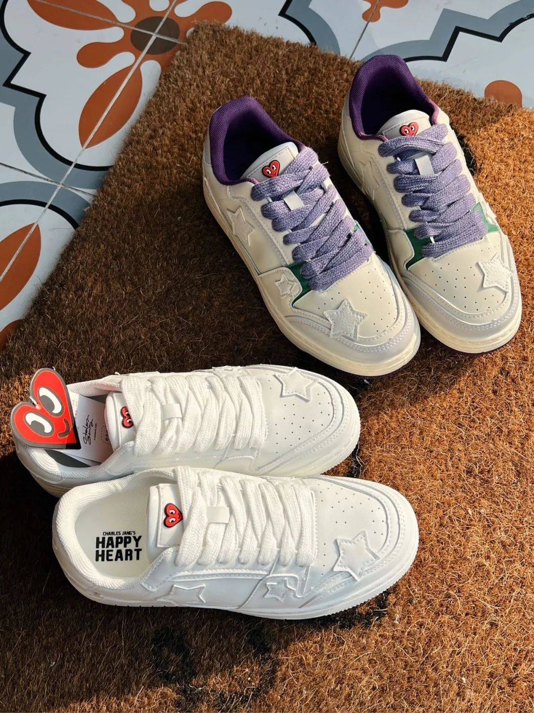 经典查尔斯小白鞋来啦!乳胶鞋垫 进口超纤皮,柔软透气