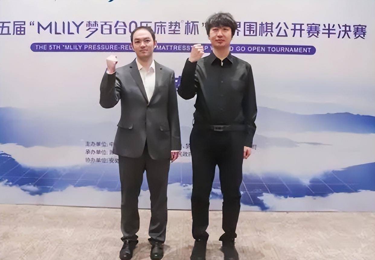 李轩豪,终于让棋迷看到了一点冠军相!兜转中抢先手,90%胜率!