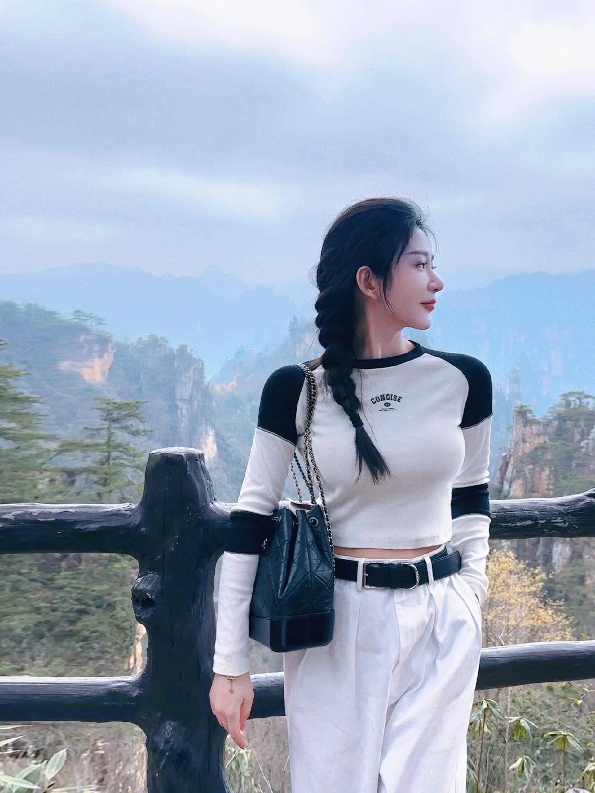 到张家界天门山旅游团多少钱 ,这么玩费用便宜到不敢想