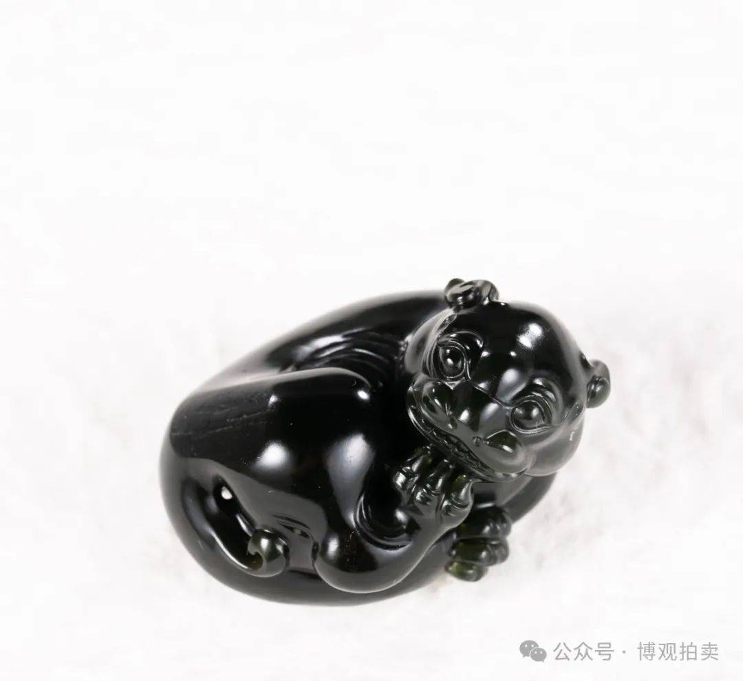 黑的,白的,黄的,绿的.