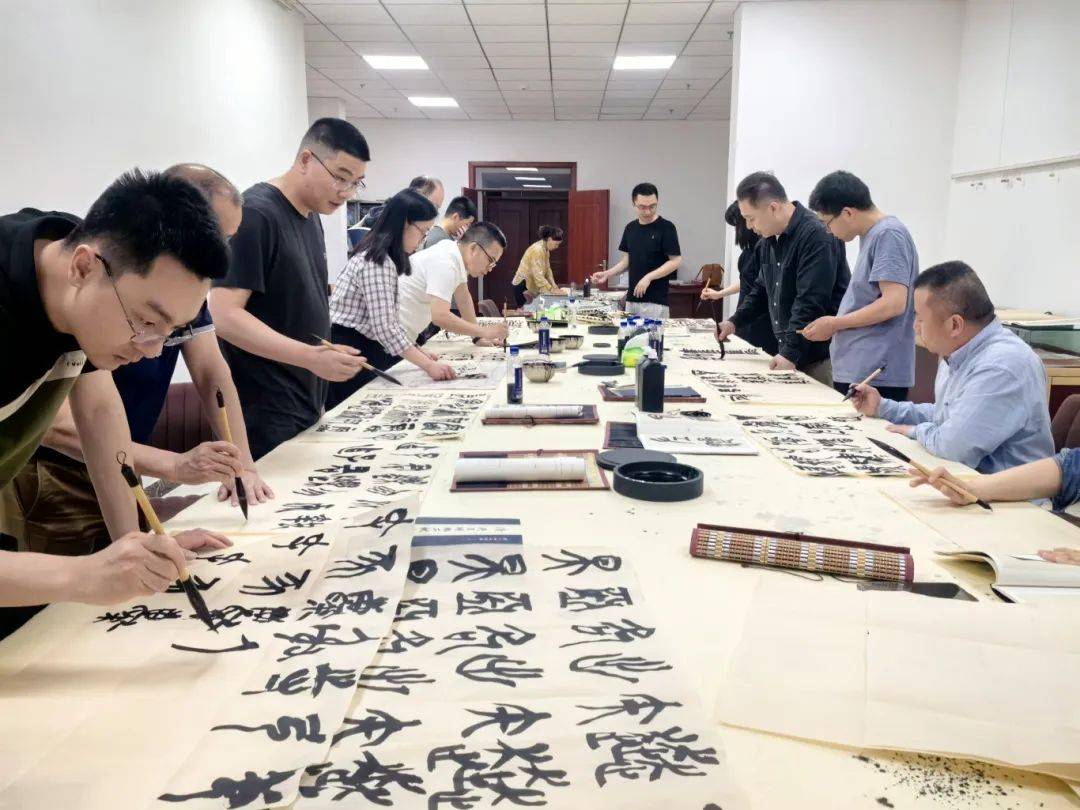 福建援疆前方指挥部开展形式多样的文体活动_人才_书法_郑钧