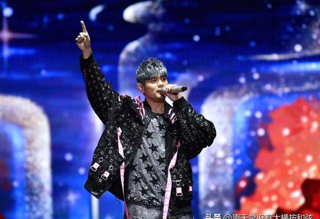 专业科普:周杰伦成功后,为何和最大功臣——钟兴民不合作了?