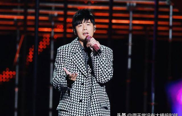专业科普:周杰伦成功后,为何和最大功臣——钟兴民不合作了?