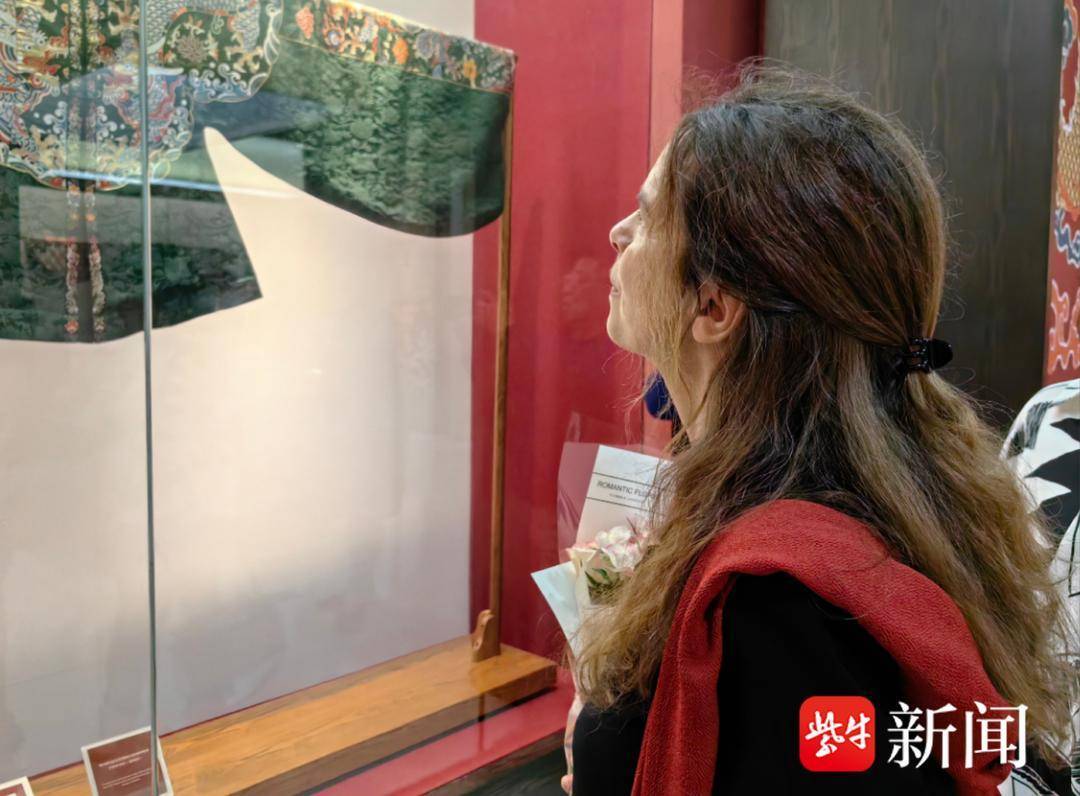 感受女性钢琴演奏家细腻的魅力,意大利钢琴大师爱丽丝·迪·皮亚扎