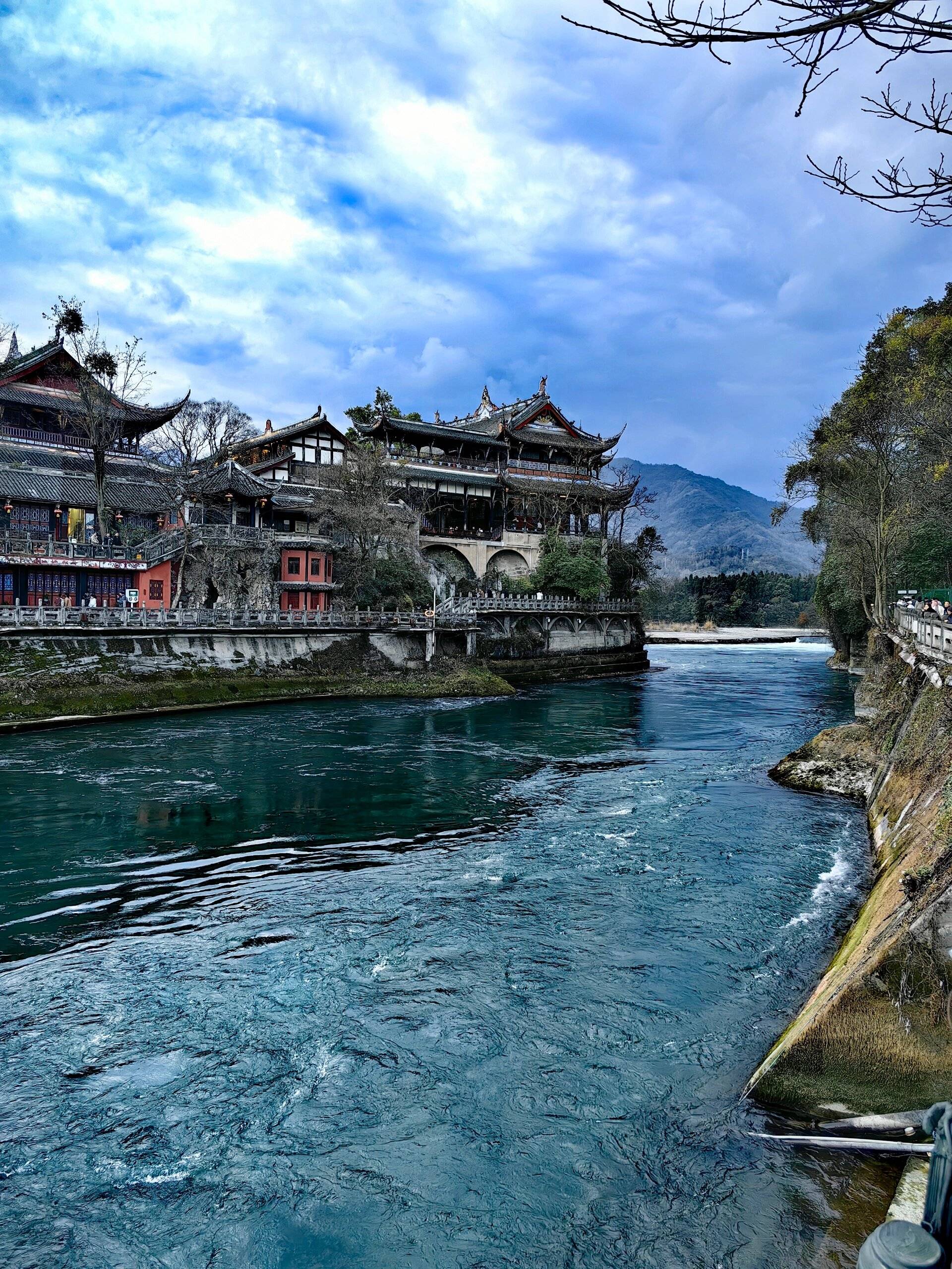 2个人去四川旅游要多少钱 ,很全,很实用