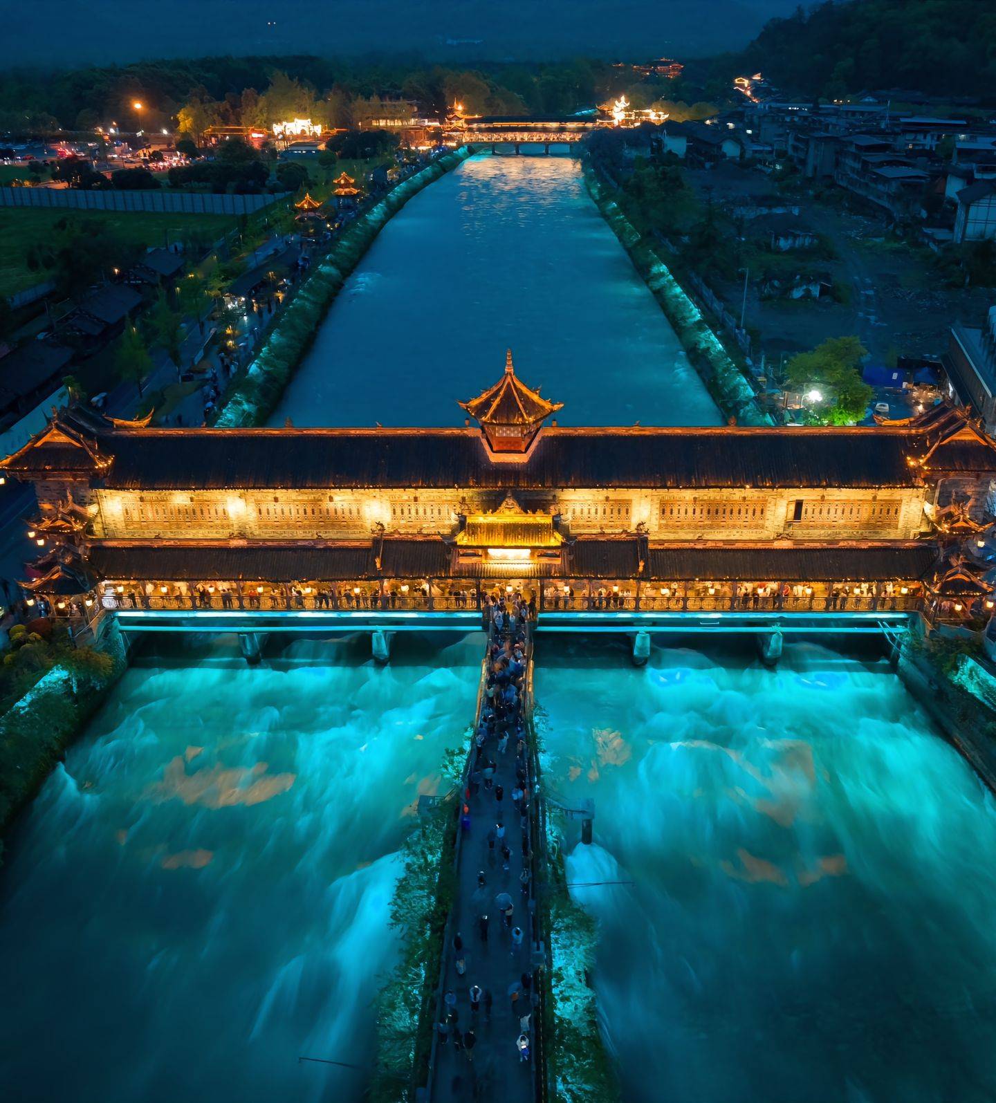 情侣去四川成都好吗 ,史上最强游玩攻略揭秘