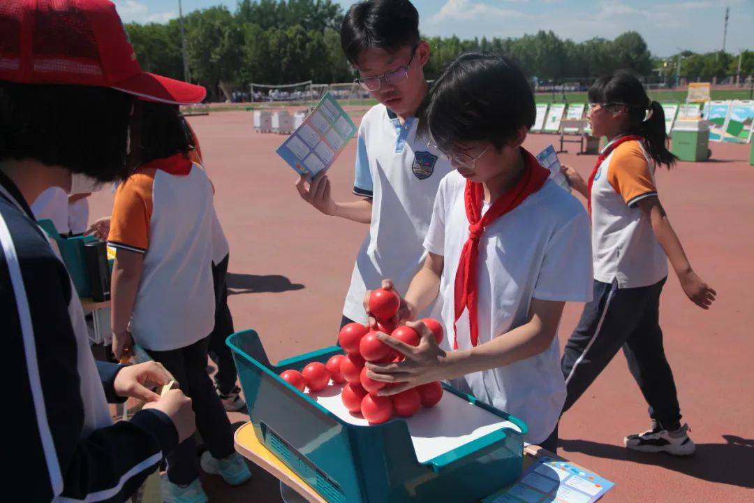 感受科技魅力,点燃科学梦想——北京四中顺义分校举办首届校园科技节