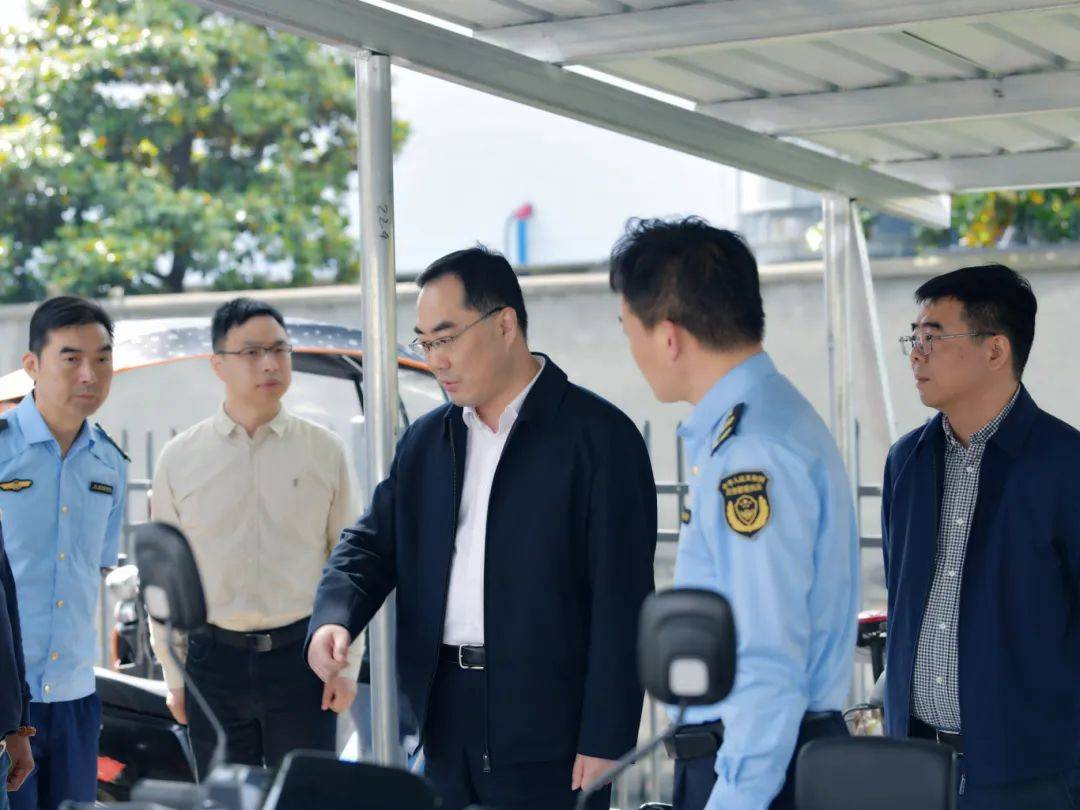 市应急管理局调研临湖镇安全生产"六化"工作