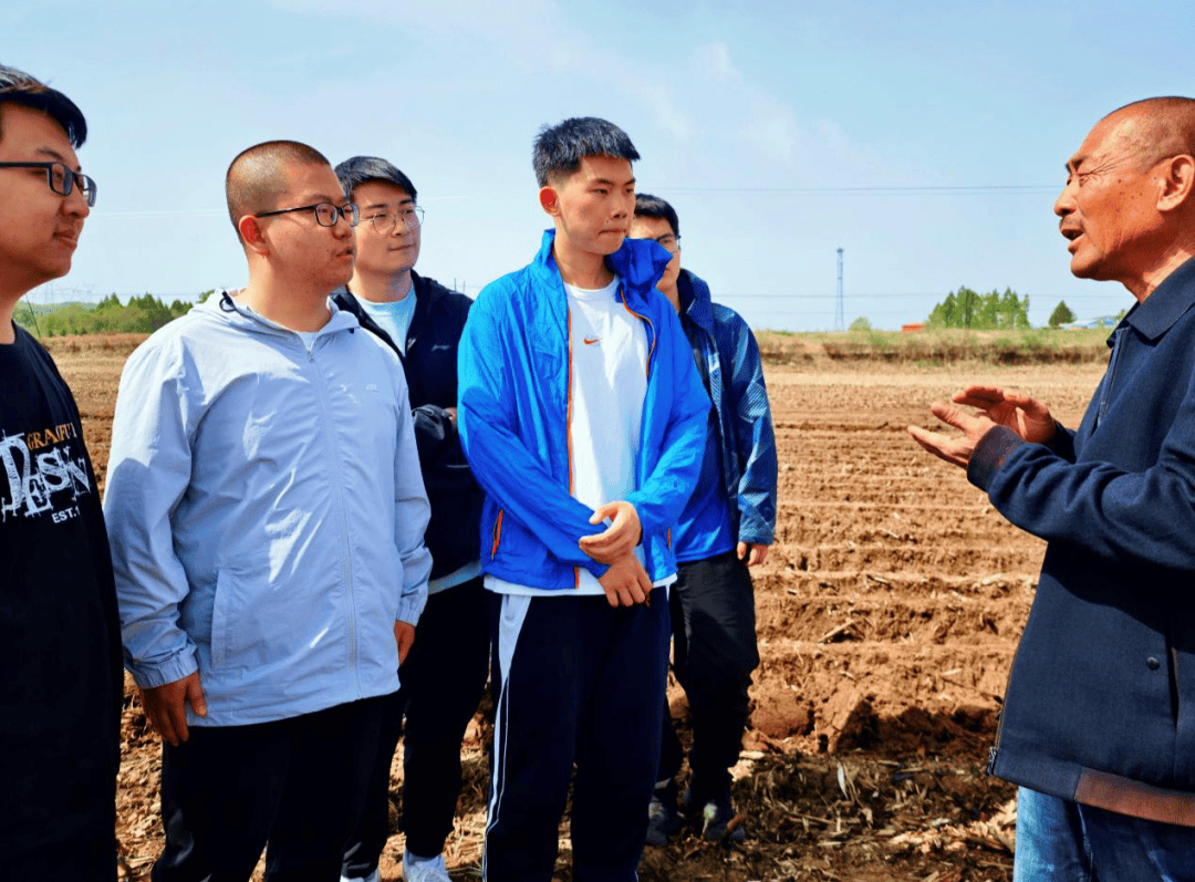 吉林大学数学学院本科生党支部"五一劳动周"实践活动纪实