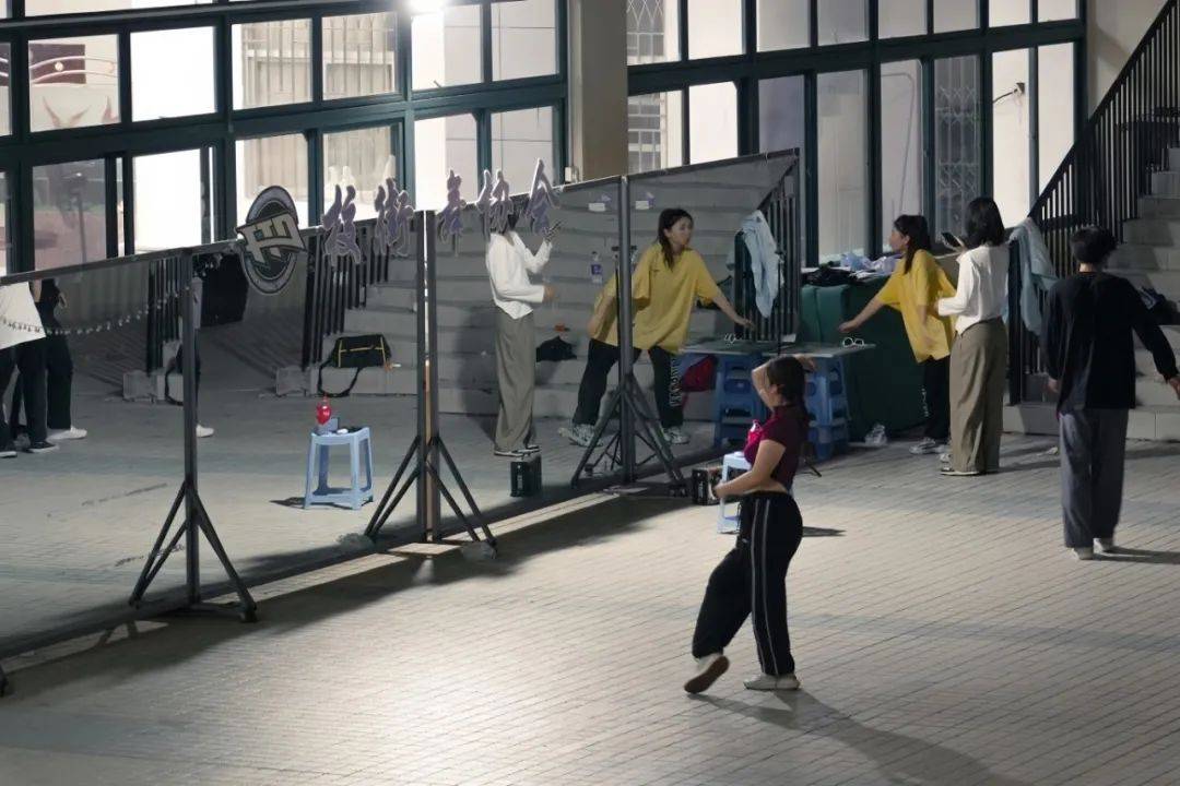 大学生活的五次"重生"_er_展开_校园