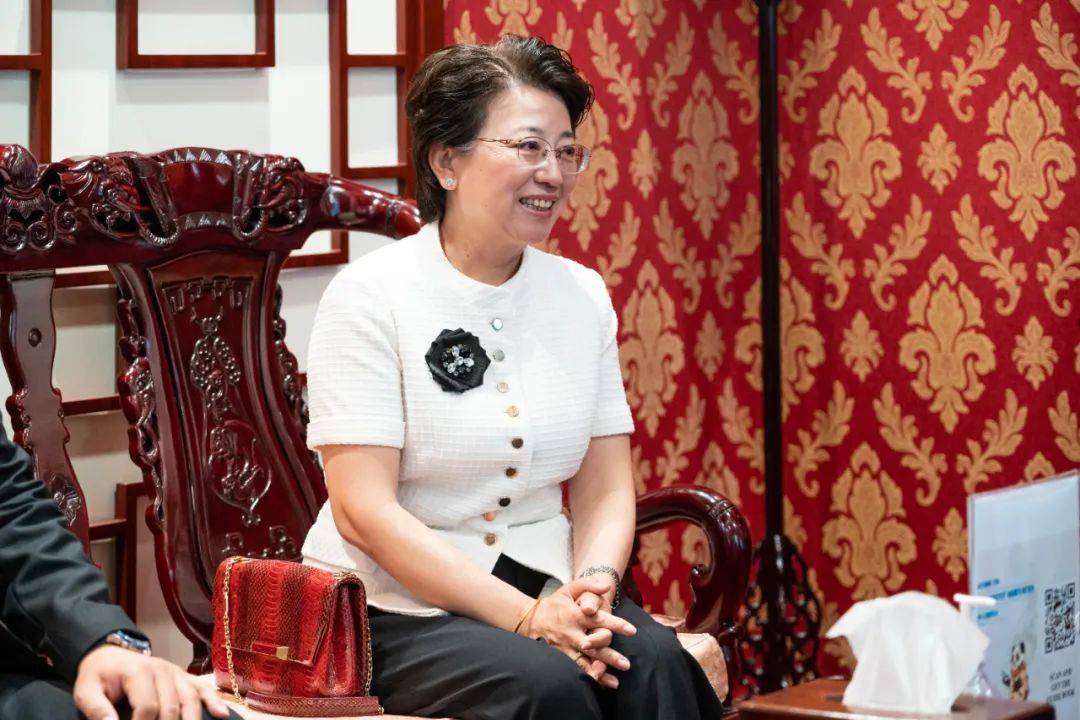 欧渤芊总领事出席“支付更便利 无忧中国行”在华支付便利化主题宣介会_迪拜_签证_举措