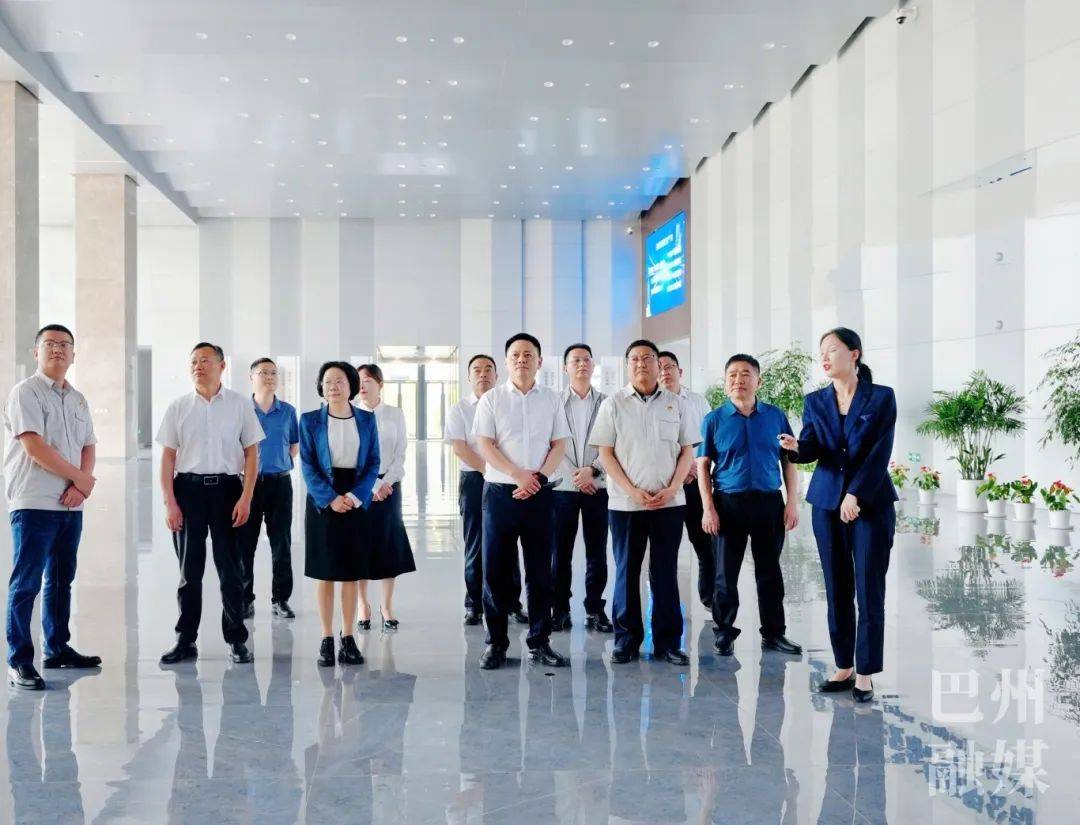 余斌赴西安,武汉开展投资促进活动