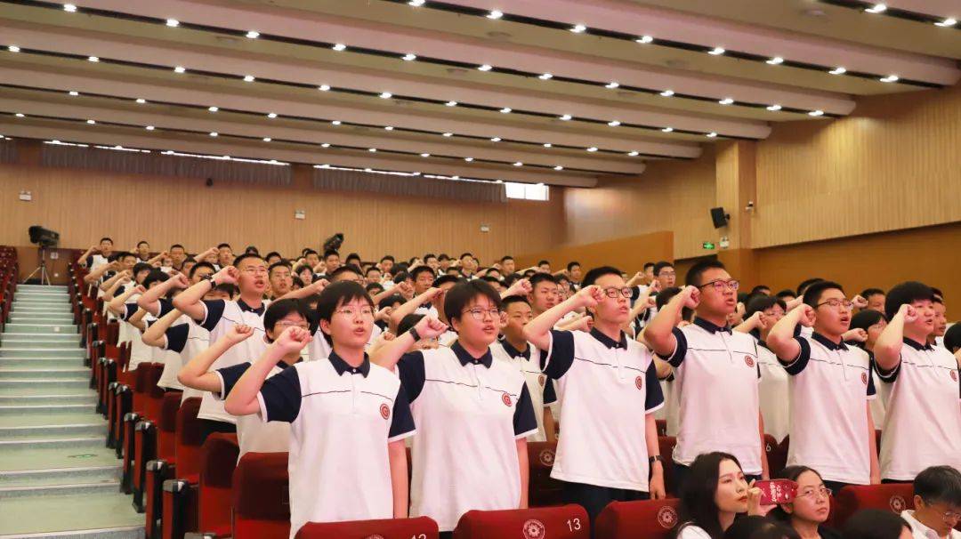 "传承红色基因 青春挺膺担当" | 长清区举行示范性入团仪式