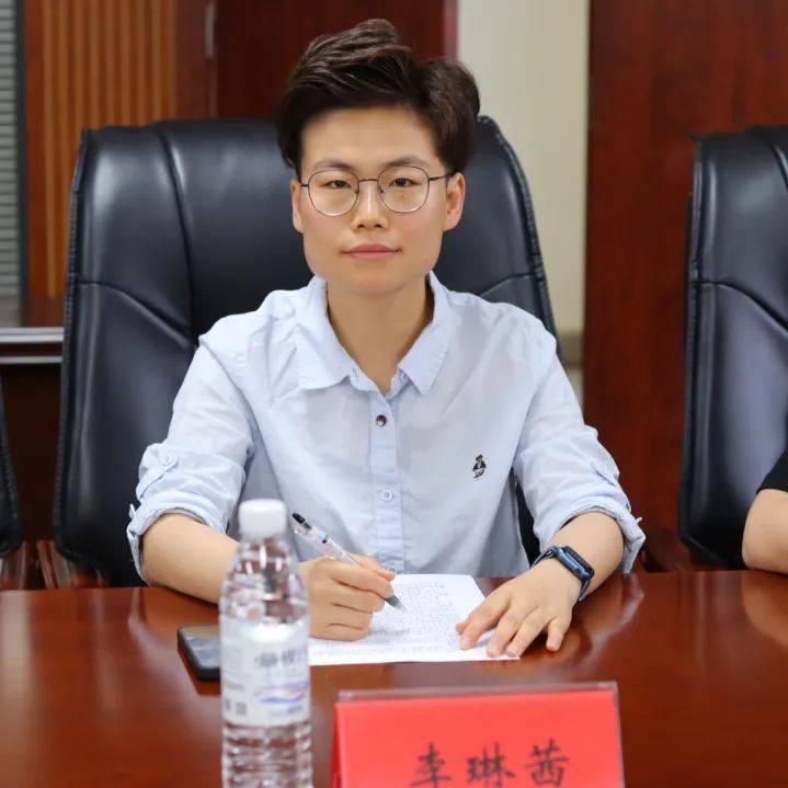 风华正茂致青春笃行逐梦绘蓝图