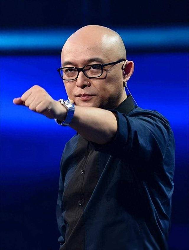 "消失"许久的主持人孟非,52岁的他已成功走上了另外一