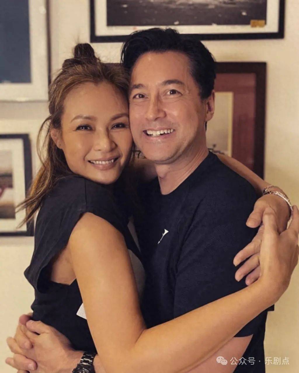 tvb小花蔡思贝坐高铁赴广州逛山姆超市!