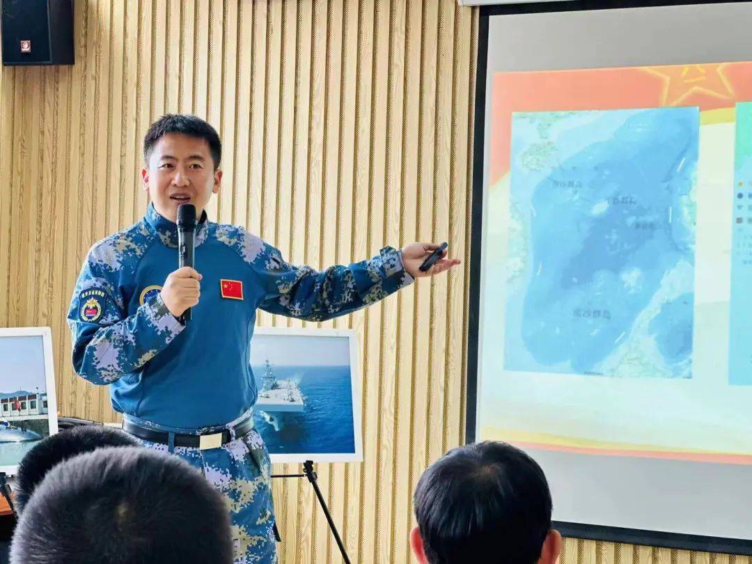 刘黎新:原海军某训练基地正团职副政委,我国第一批航母保障人,青岛市