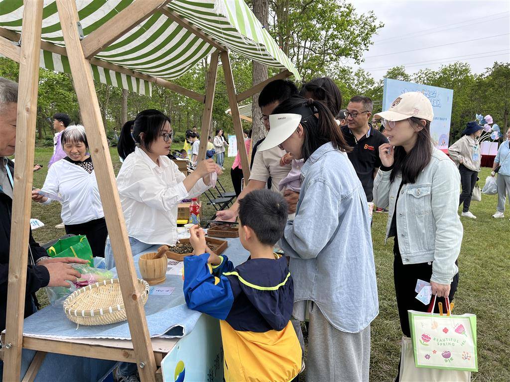 🌸新黄河【7777788888管家婆一肖码】|相宜本草上市暂无进展，总裁俞巍离职加盟均瑶健康  第2张