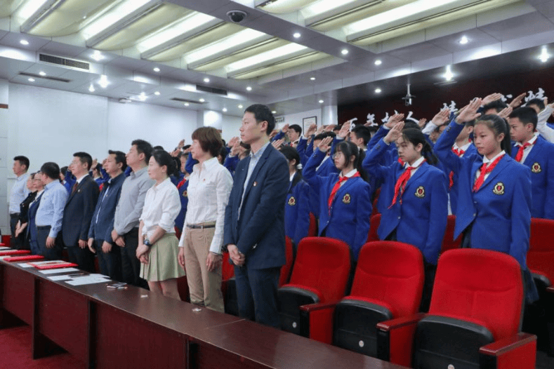 重庆各级团组织举行新发展团员离队入团仪式(三)_活动_巫溪县_中学校