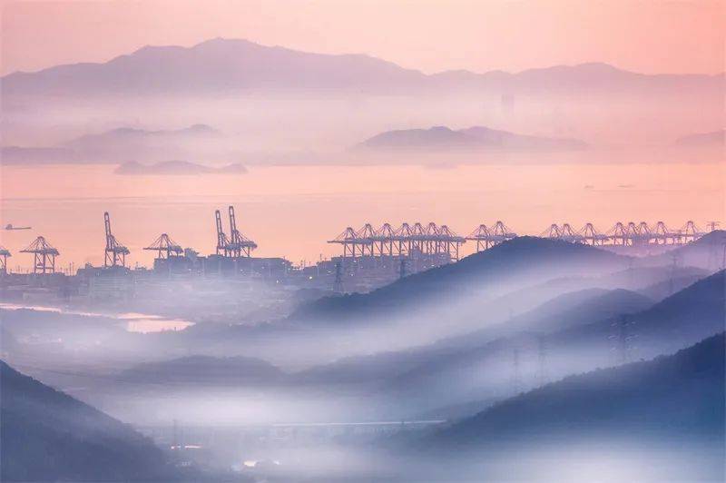 云海与日出.新一天的期待在宁波的早晨开启