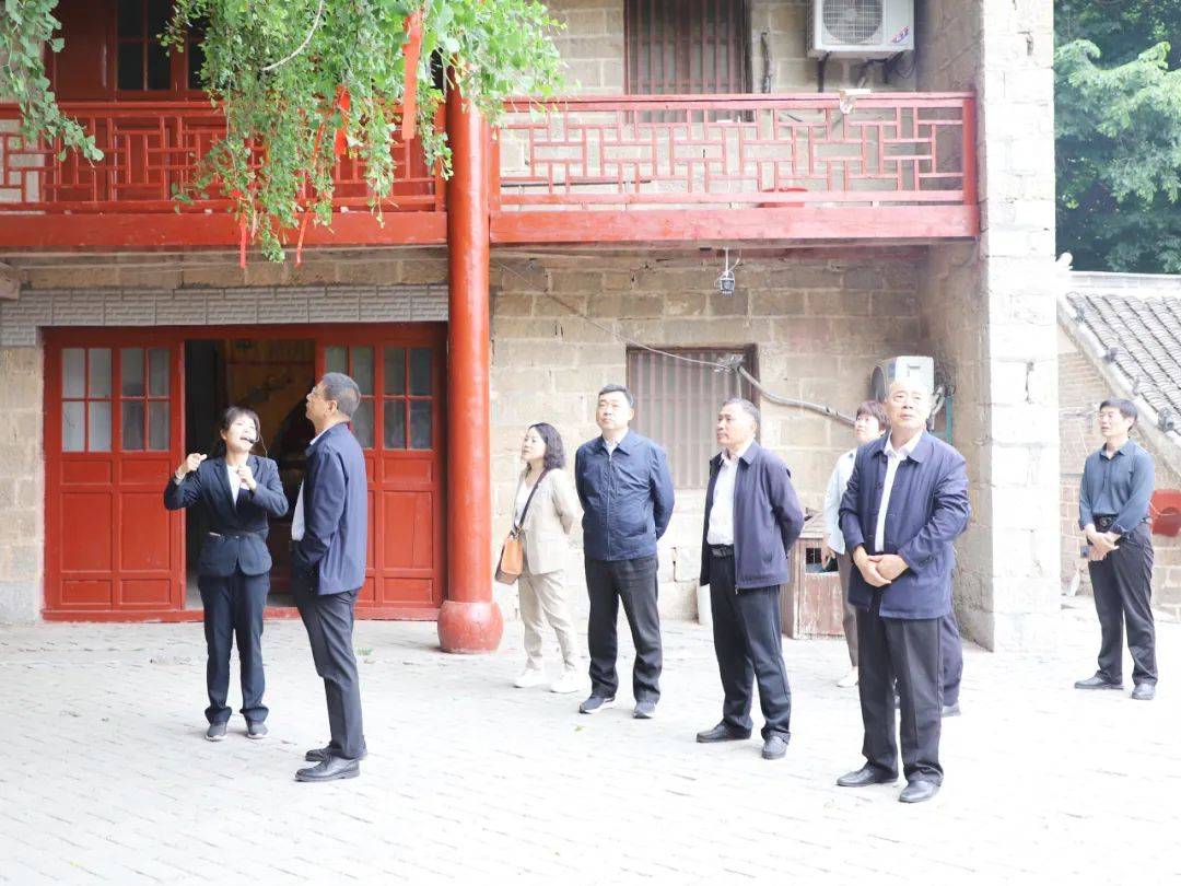 在萧期间,考察组一行先后实地察看了淮海战役总前委旧址蔡洼,萧县政协