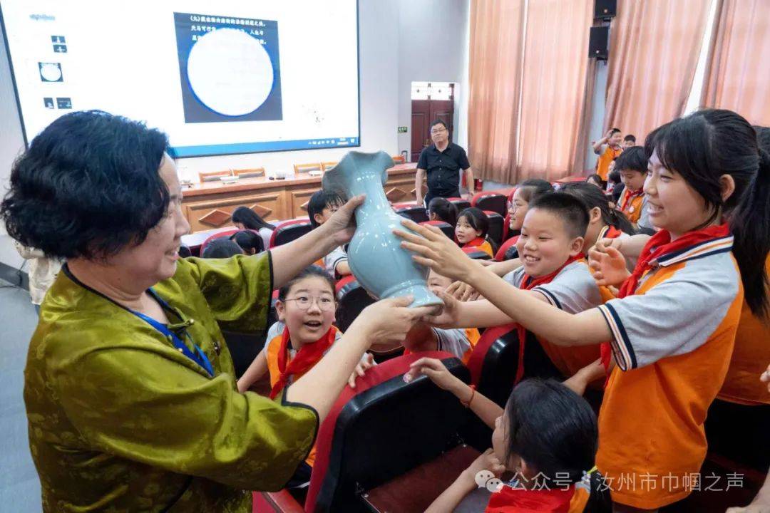 平顶山汝州市妇联开展"汝瓷文化进校园"公益科普活动