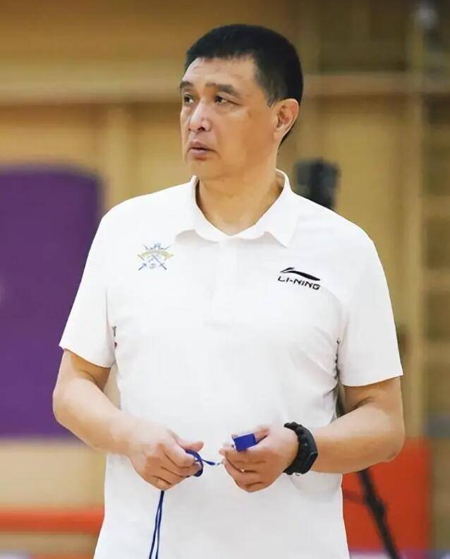 球星卡(cba):北控队17人一览(23-24赛季)_廖三宁_陈国_张帆