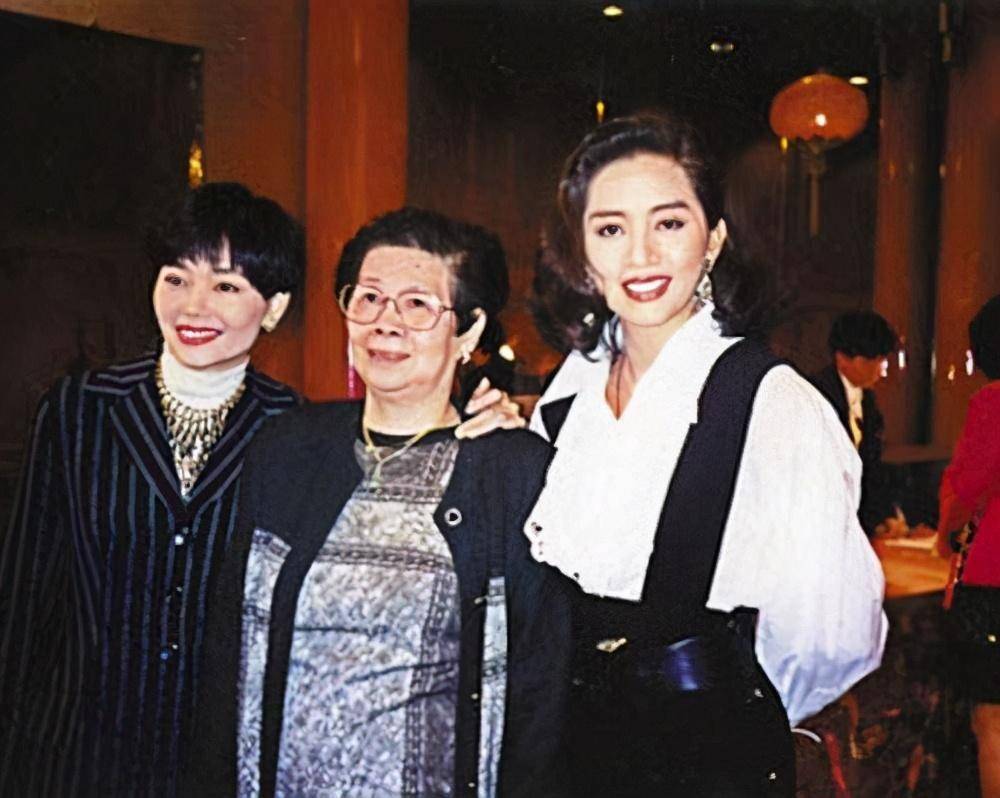 4岁登台40岁去世,"瞒"了观众37年,她的故事电影都不敢这么拍_梅艳芳