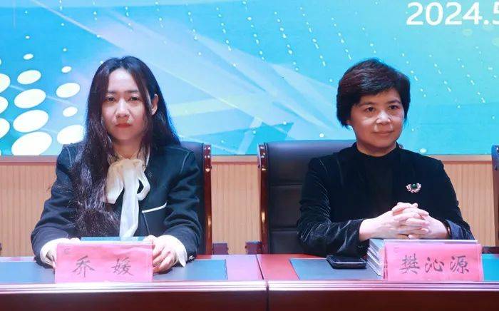 【育花讲坛·名师工作室】青年教师成长的路径与策略
