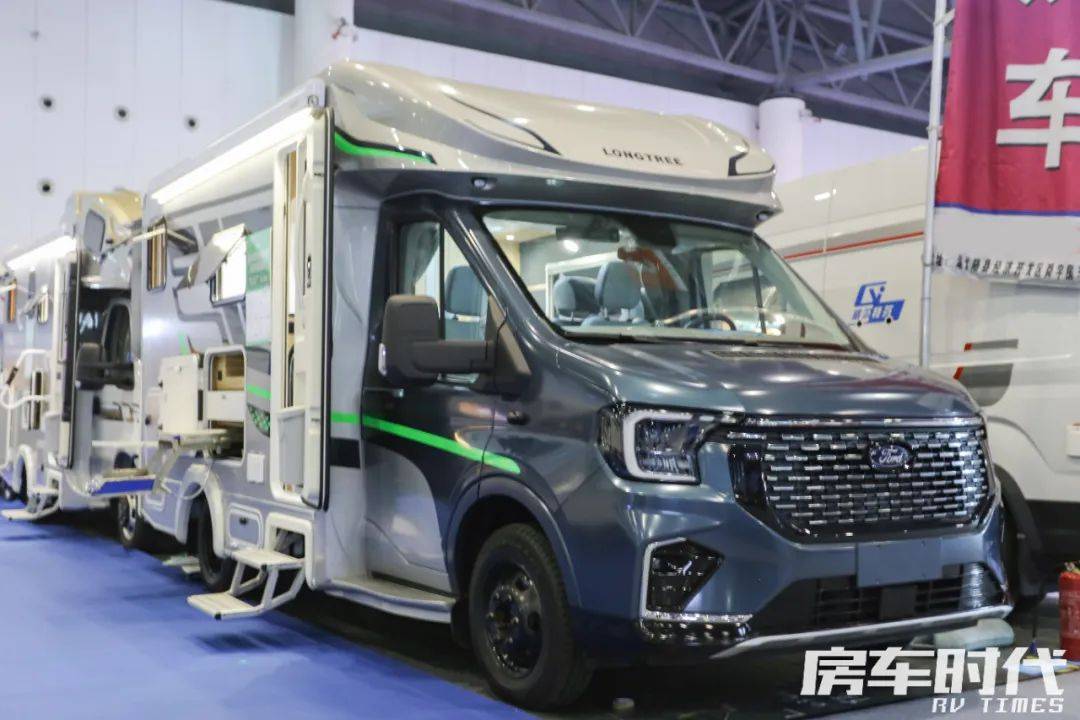 隆翠旅行者t型房车 小额头 后拓展 轻量化设计 高质感轻奢内饰