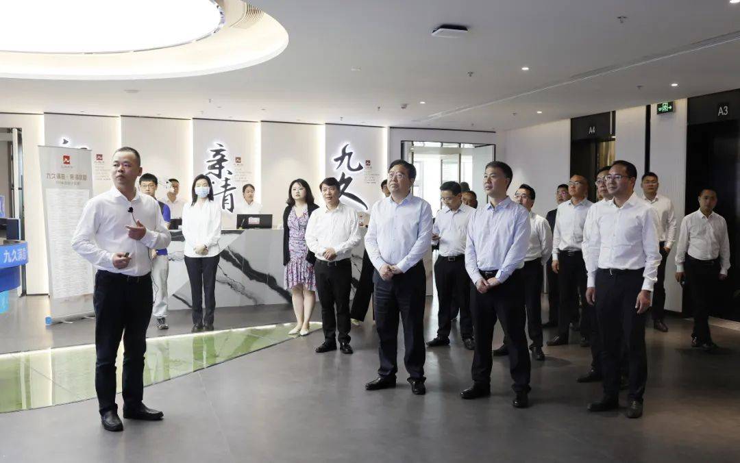 县委书记张继军,县委副书记,县长董奕锋率城口党政代表团赴九龙坡区