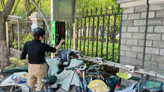 智能装置精准监测,"以奖代补"规范充电,嘉定探索电动自行车治理新模式