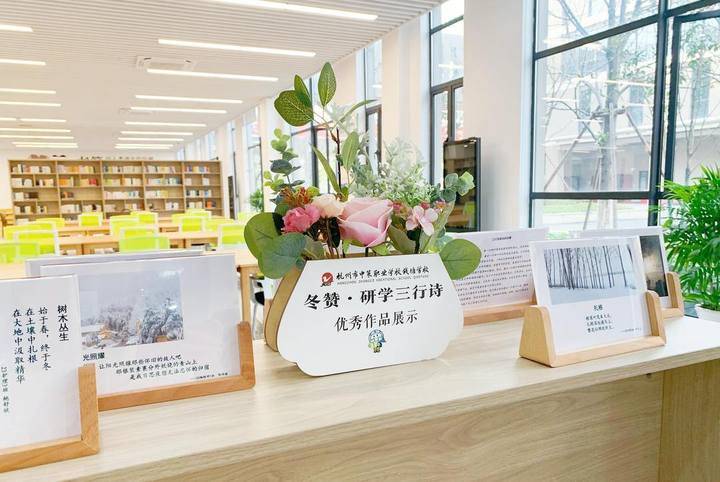 包红分享了中策钱塘最近的一则喜事:去年,学校无人机专业"强势起飞"