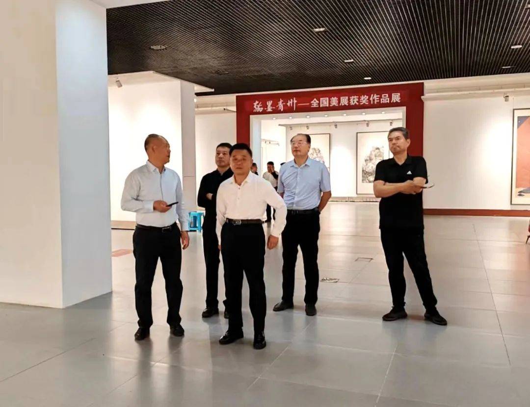 临朐县政协赴青州考察学习书画产业发展情况