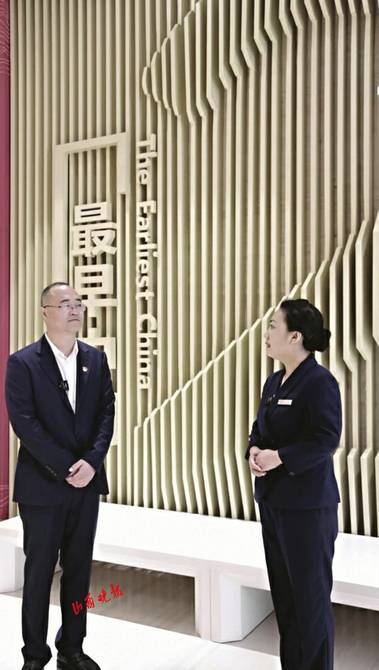 彩绘龙盘:撑起文明支点