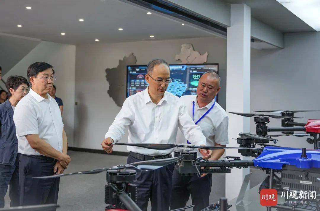 黄强在成都调研推动大规模设备更新和消费品以旧换新