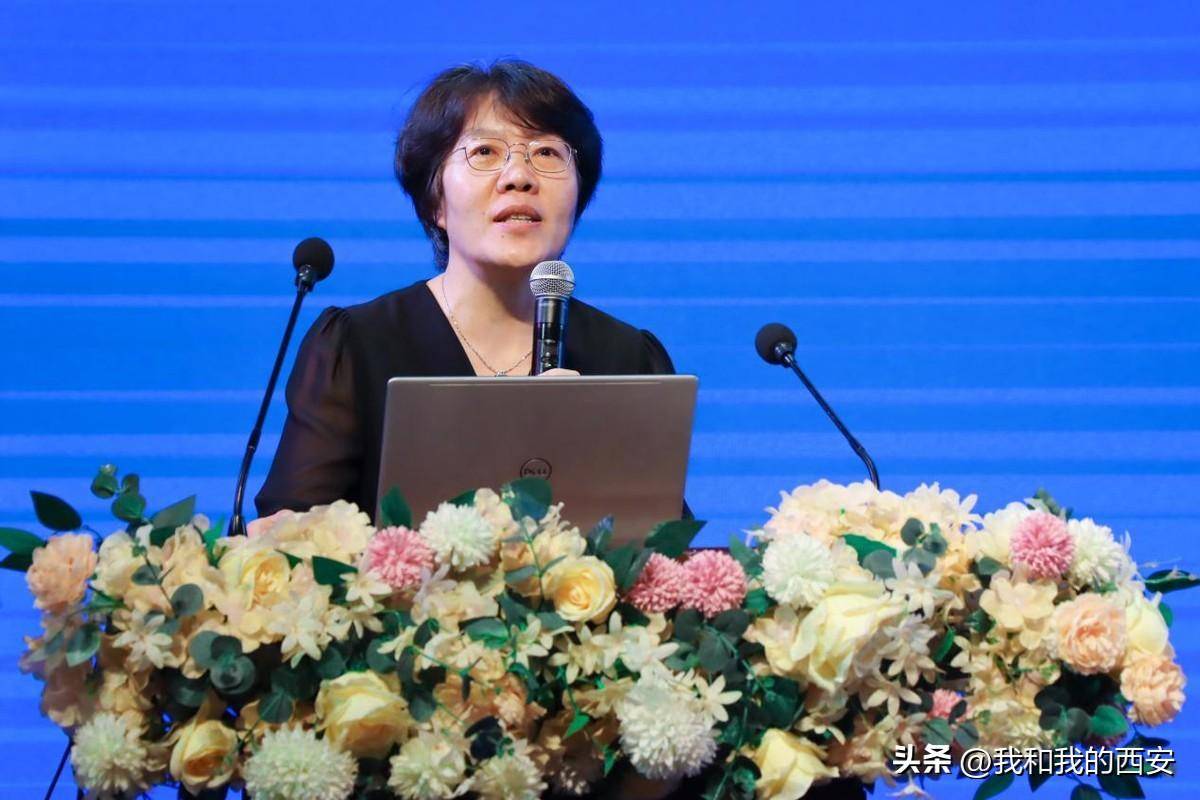 陕西教科院数字化教学改革研讨会在西安藤信学校召开 众多专家到会