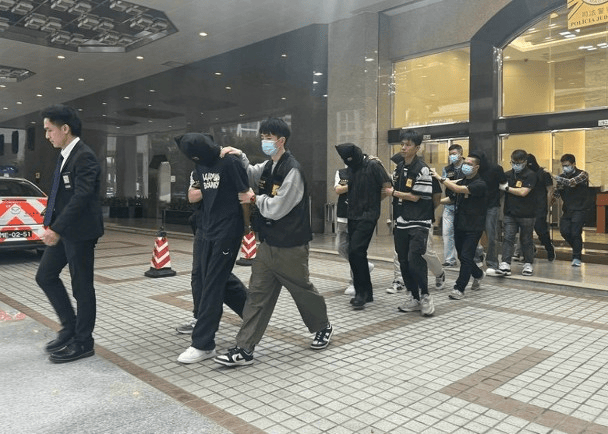 5名内地男子在澳门用高仿筹码下注,获利超百万港元!被羁押