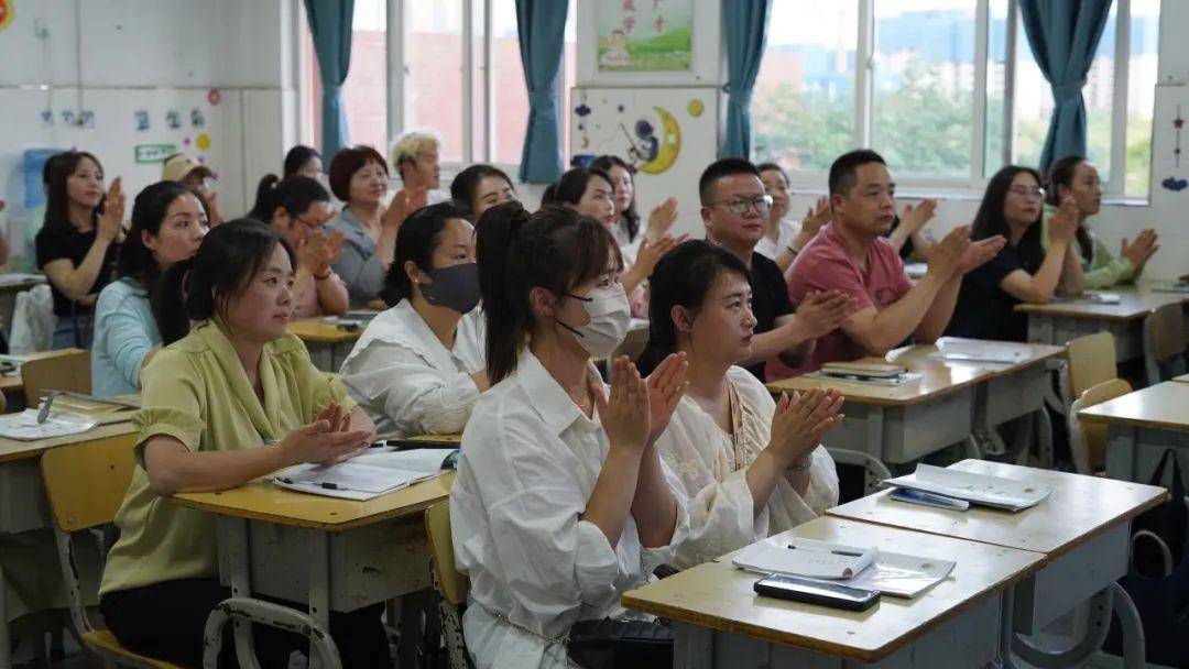 浐灞第十七小学召开2023-2024学年第二学期期中家长会