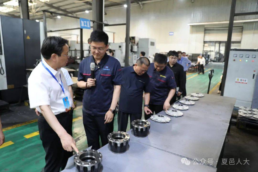 5月13日,商丘市人大常委会副主任姬脉常带领调研组到我县调研新时代