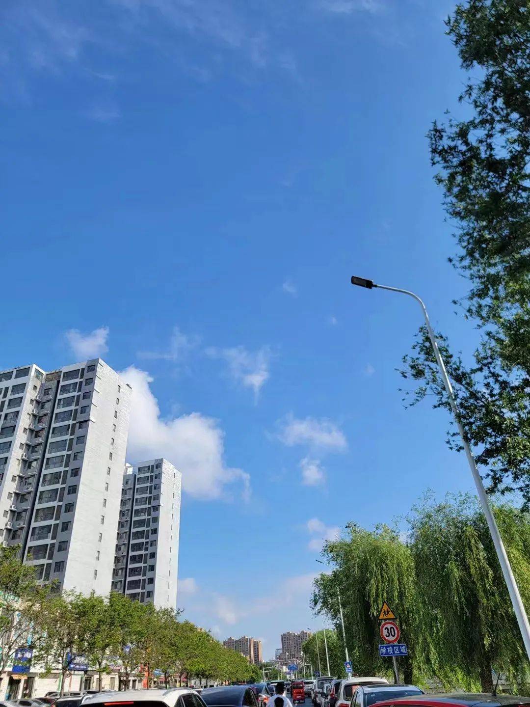 一起来看看~还有更多天空的美图也像天空一样明朗起来了心情和天空的