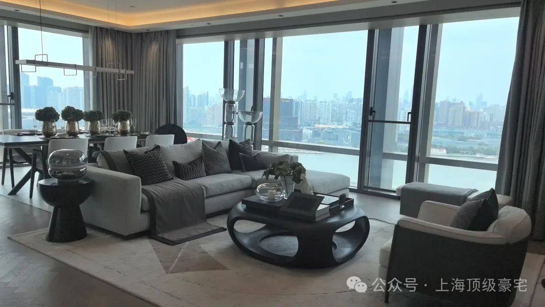一线江景豪宅【保利世博天悦】建面约170-250㎡3-5房丨难得的江景新房、可以直接定房!!_上海_楼盘_项目