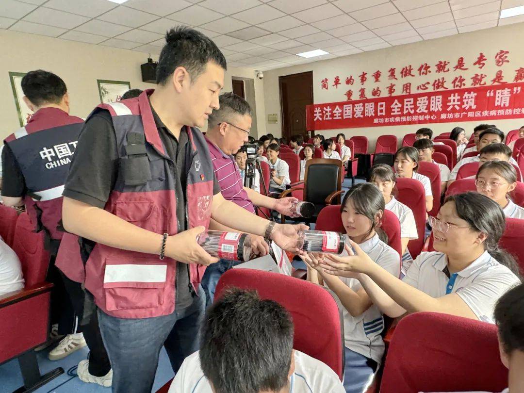 廊坊市疾控中心携手《健康大讲堂》点亮廊坊市第九中学