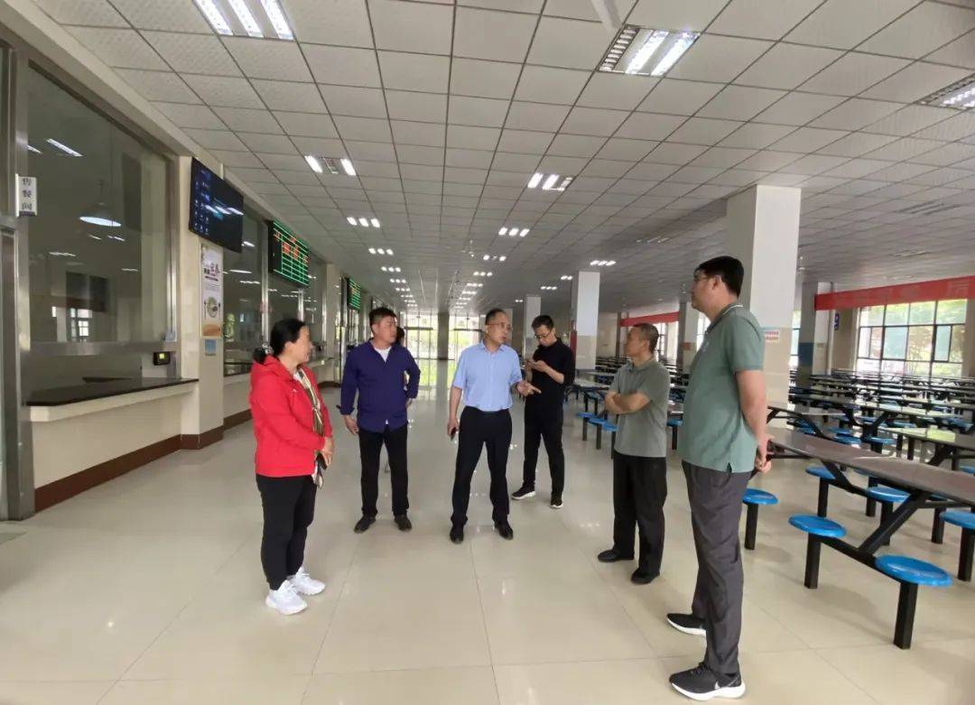 交流互鉴共发展——潍坊中学来我校考察学习_食堂_管理_方式