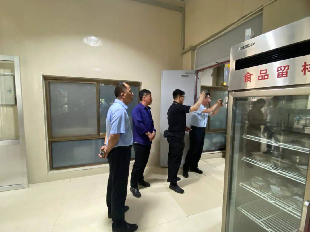 交流互鉴共发展——潍坊中学来我校考察学习_食堂_管理_方式