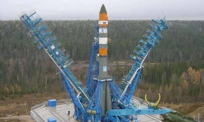 五,酒泉卫星发射中心:位于我国甘肃省酒泉以北,是长征系列,中低轨道的